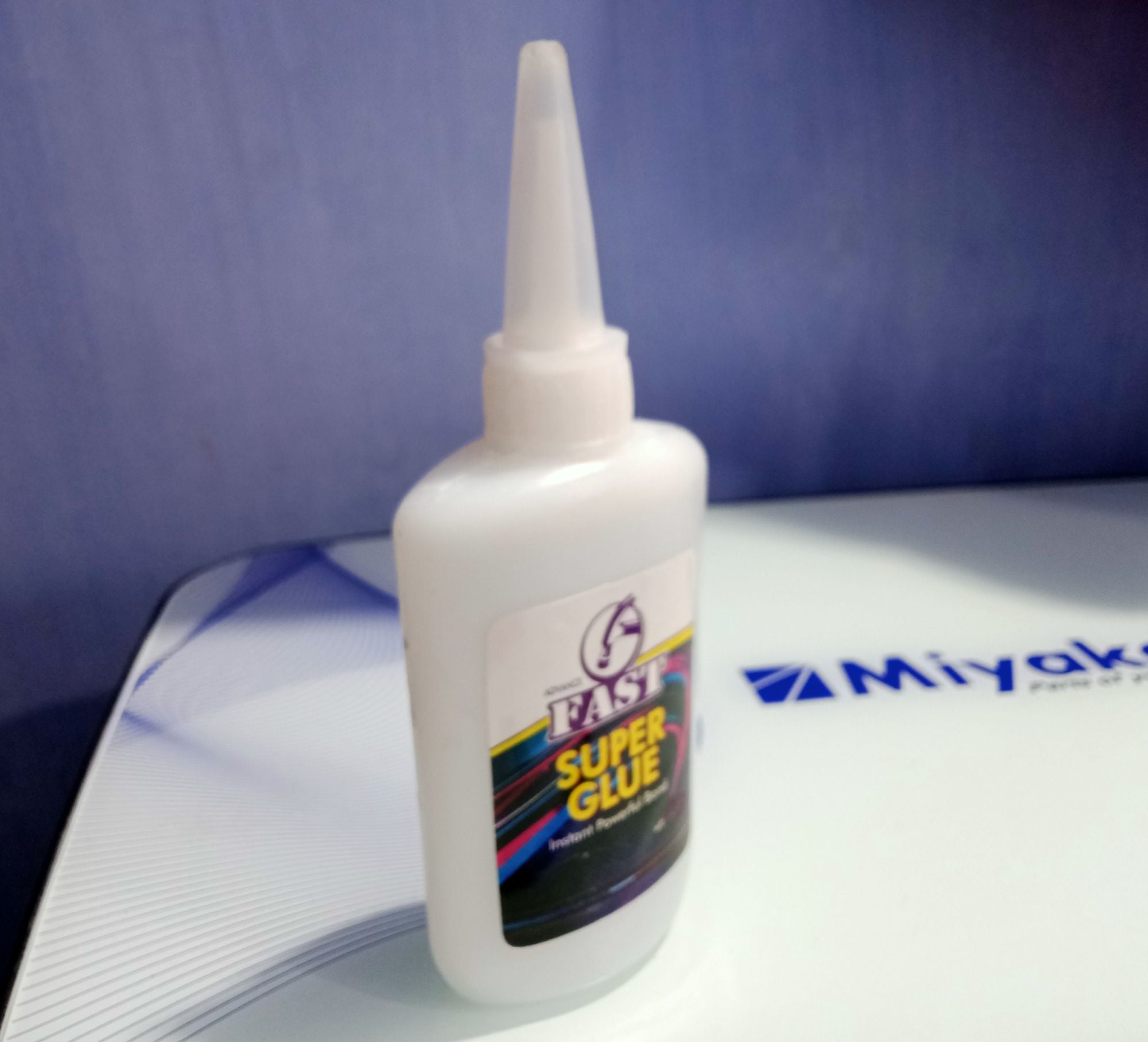 Picture of 100gm super glue adhesive Large size glue White 