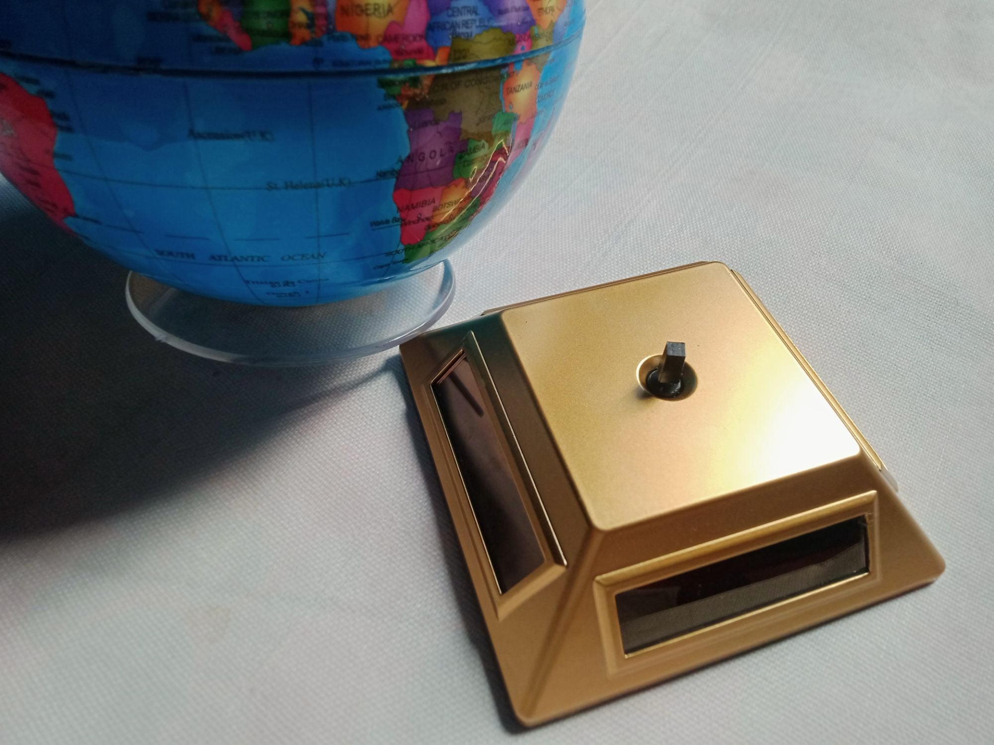 Picture of Solar Powered Auto Spinning Rotary World Globes Self Rotating Globe Model  World