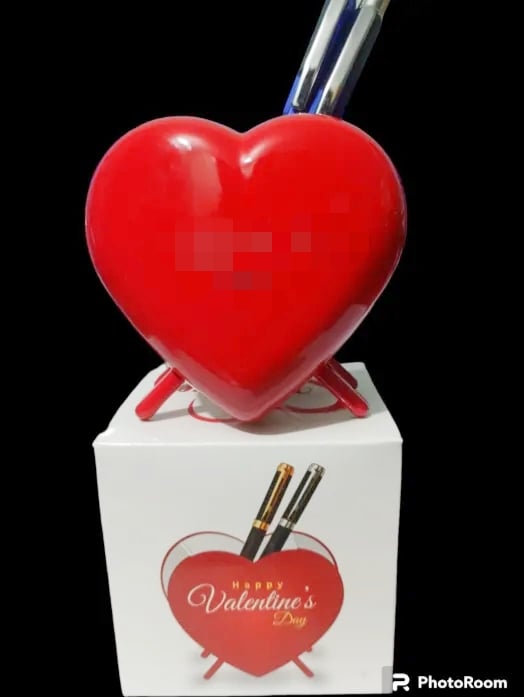 Picture of Heart shape pen holder Desk pen holder Love Shape pen holder Red 