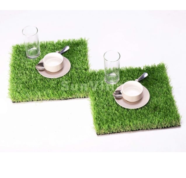 Picture of 2 Pcs Green Artificial Grass Table Heat Resistant Mat/Dish Coaster Drink Placemat Mat/ Table Mat Realistic Fake Turf Table Placemats Decor Golf Themed Spring Summer Party, Patio, DIY Crafts, 7 x 7 Inches, Green 