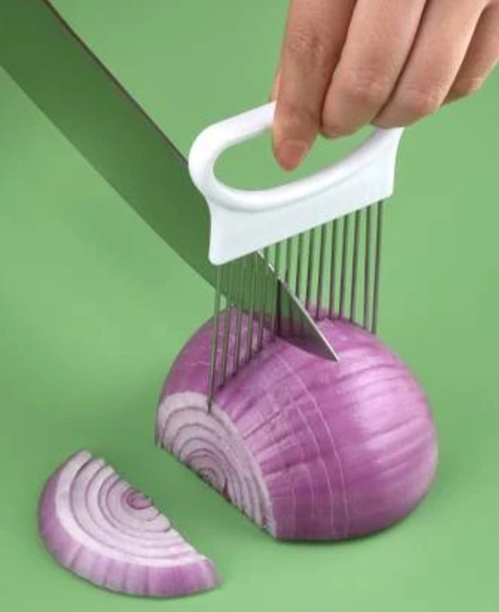 Picture of 1 Pieces Onion Holder for Slicing, Vegetable Tomato Holder Slicer Cutter for Kitchen Worker Safety Cooking Tools,Onion Cutter for Slicing, Potato Lemon Slicer Tomato Slicers Kitchen Comb for Vegetables, Fruit and Meat Multicolor 