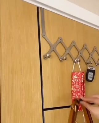 Picture of Sturdy Over The Door Hook Hanger, Expandable Door Clothes Hanger with 6 Hooks for Bathroom Bedroom Living Room, Metal Stainless Steel Coat Hanger for Clothes Robes Hats Belt Bag Towels Silver 