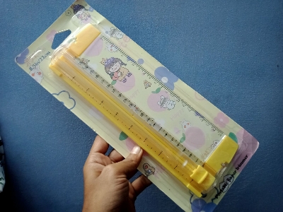 Picture of Paper cutter multicolor Manual Paper Cutter Portable Photo trimmer cutter Multicolor 