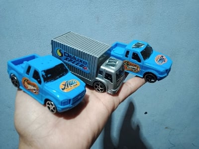 Picture of  3 pcs Jeep Pickup Cars Model Vehicle Toys For Kids Pull Back Mini Auto Racing Car Children tiny Toy Gifts Multicolor 