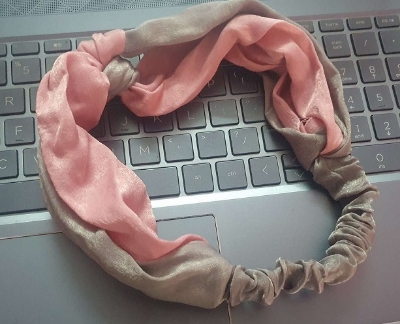 Picture of Fashionable Women Makeup And Sports Hair Band - Hair Band