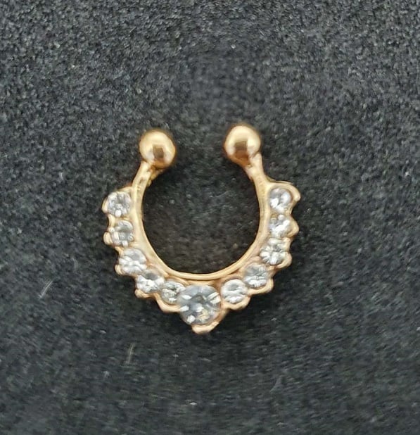 Picture of Women Fake Nose Ring - Gold Color