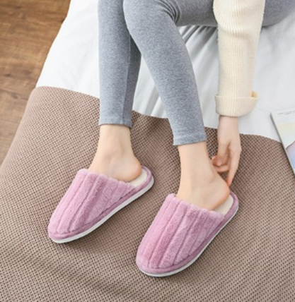 Picture of Soft And Comfortable Winter Warm Fur  Home Slippers Slippers House Shoes Flat Heel Home Indoor Bedroom