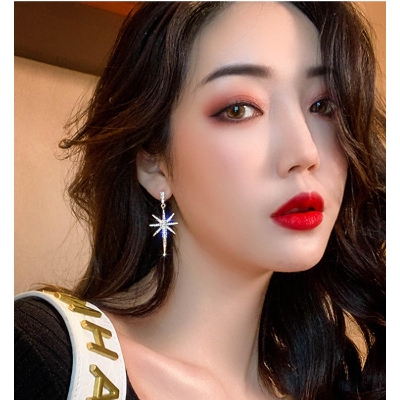 Picture of Stylish Sword Style Fashionable Earrings For Girls.