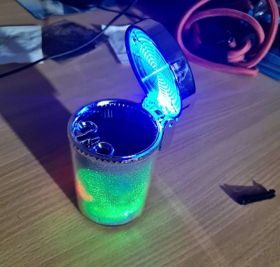 Picture of Car Ashtray with LED Light Flip Cover Luminous Ashtray