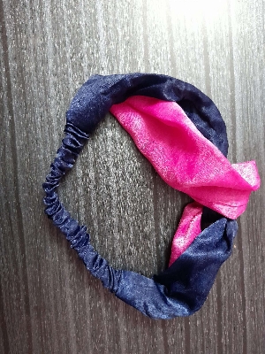 Picture of Fashionable Makeup Hair Band For Girls cute sports makeup wash face sweet with hair band
