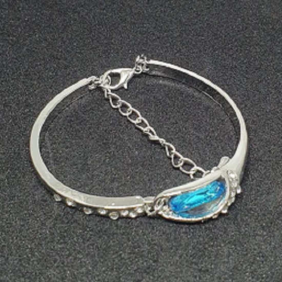 Picture of Valentine Blue Heart Girl Crystal Bracelet Female Korean Simple Ornament Lady Valentine'S Day Girlfriends Birthday Gift For You - Bracelet For Women - Bracelet For Women - Bracelet - Bracelet-Blue