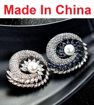 Picture of New Ladies Flowers and plants Brooch Copper Micro-inlaid Zircon Natural Freshwater Pearl Leaves Corsage hijab pin