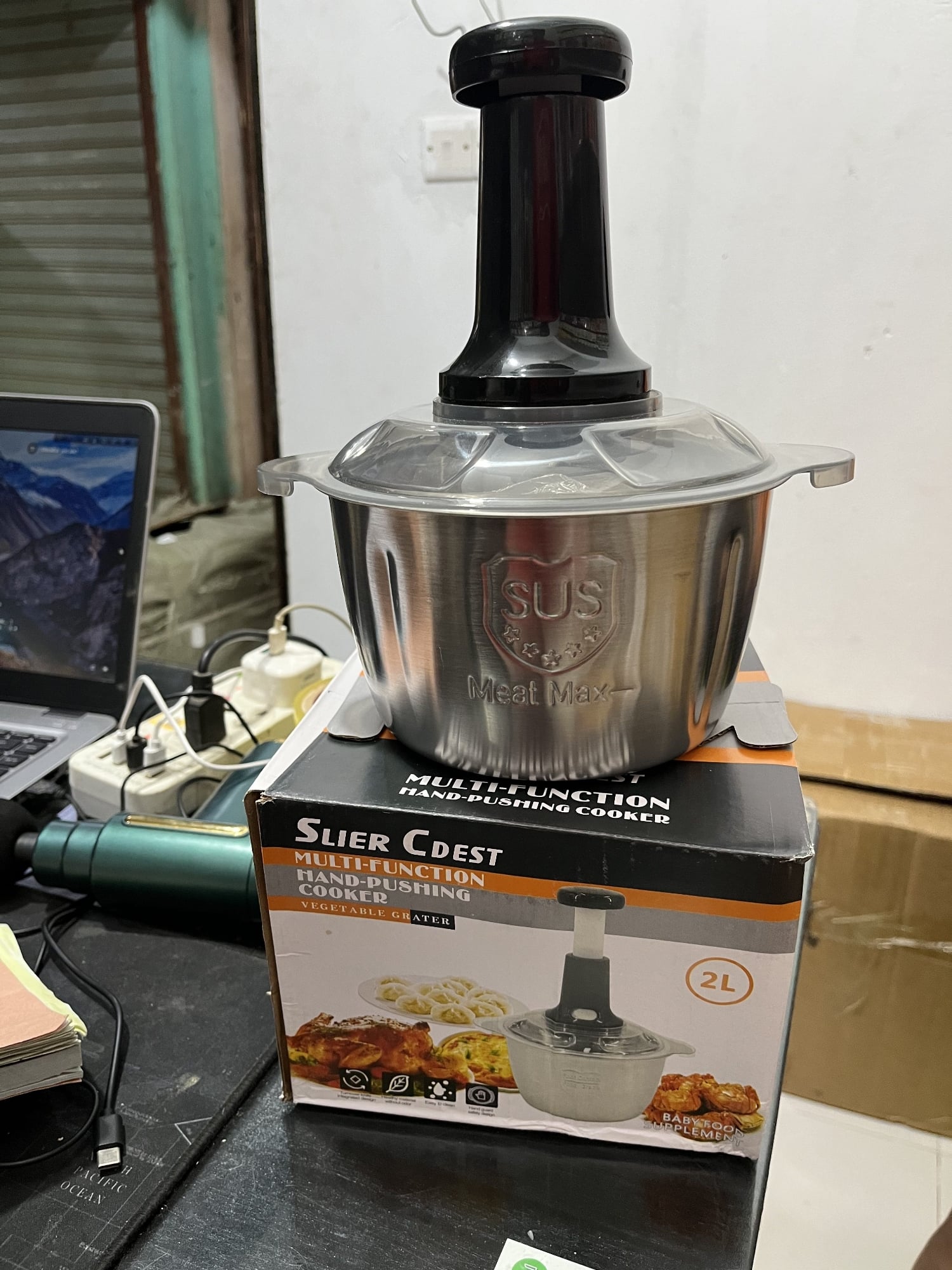 Picture of Manual Stainless Steel Multifunctional 2L Hand Push Chopper