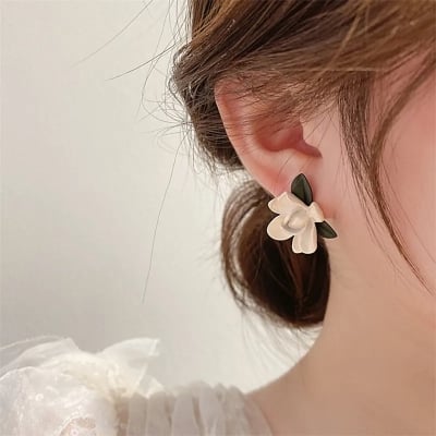 Picture of Elegant Glaze Gardenia Flower Stud Earrings