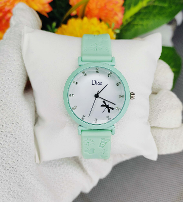 Picture of Women Fashion Casual Office Rubber Strap Watch Ladies Analog Watch