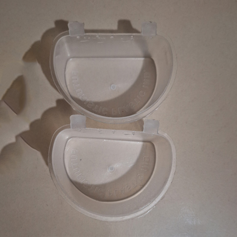 Picture of 2 pcs Bird Feeder Flat Bottom Feeding Cup Hanging Drink Food Bowl Birds Supplies