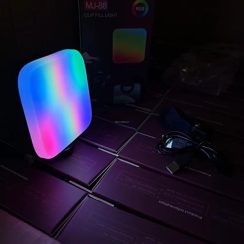 Picture of MJ-88 Mini Rechargeable LED Video Light RGB Camera Light-Black