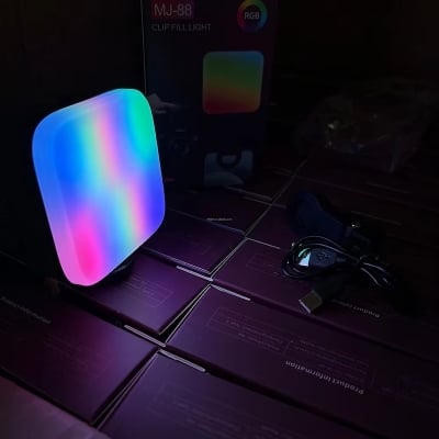 Picture of MJ-88 Mini Rechargeable LED Video Light RGB Camera Light-Black