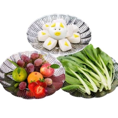 Picture of Vegetable Steamer Basket, Premium Stainless Steel Veggie Steamer Basket for cooking - Folding Expandable Steamers to Fits Various Size Pot (Silver)