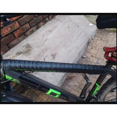 Picture of New High-Quality PVC Leather Soft Bike Frame Cover with Reflective Stripes (Bicycle frame bag)