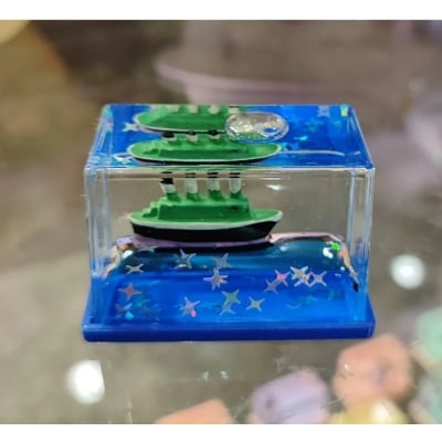 Picture of Acrylic Fluid Liquid Decor Fluid Liquid Toy Ornament Desktop Decoration for Office, Cruise Ship (Multicolor)