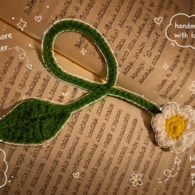 Picture of Handmade Crochet Daisy Flower Bookmark | Knitted Floral Book Marker | Cute Reading Accessory | Book Lover Gift | Reusable Handmade Bookmark | CraftYana - white