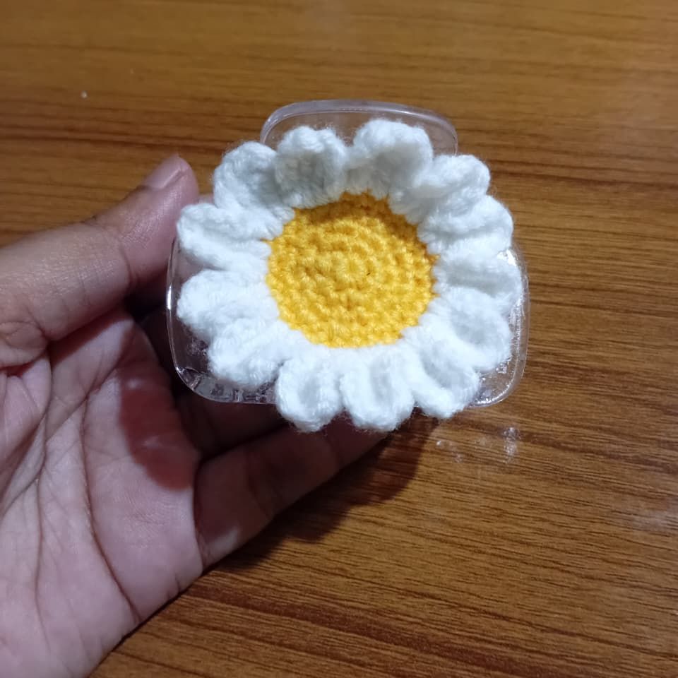 Picture of Handmade Crochet Daisy Flower Claw Clip | Cute White Floral Hair Claw Clip | Korean Style Aesthetic Hair Accessories for Women & Girls | Strong Hold Hair Clip - white CraftYana