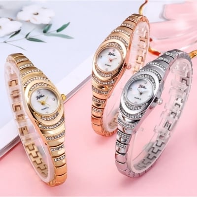 Picture of New Trend Fashion Steel Chain Diamond Women Watch