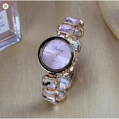 Picture of Modern women's watch with rectangular frame, elegant quartz wristwatch for women, wristwatch for girls, wristwatch for men (with box)