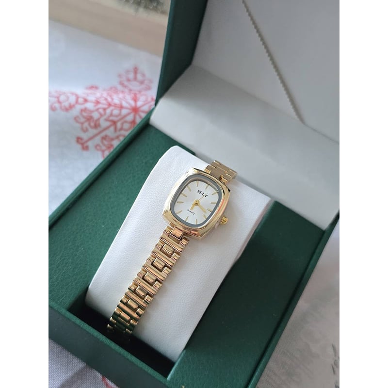 Picture of BESTKANG Watches for Women Watches Vintage Women's Dress Watchsquare Gold Watches for Women Bracelet Quartz Watch