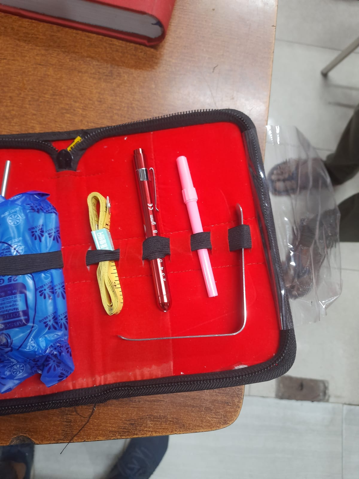 Picture of medical student box for training purposes only Multicolor