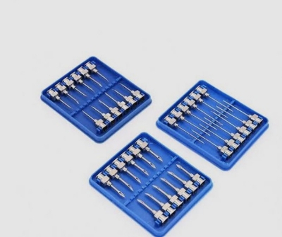 Picture of Nylon Syringe for Veterinary Use with 12 pis Niddle 