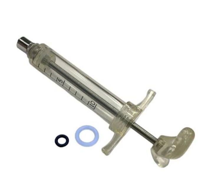 Picture of Nylon Syringe for Veterinary Use with 12 pis Niddle 