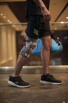 Picture of Tynor Functional Knee Support, hinged knee brace Light Ash