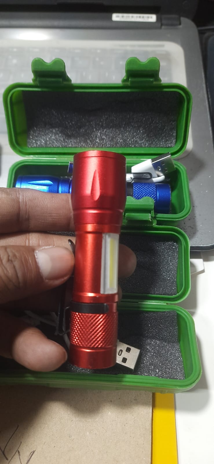 Picture of Rechargeable Mini Hot Clip System Flash Light-Zumable- Health Proo Multicolor