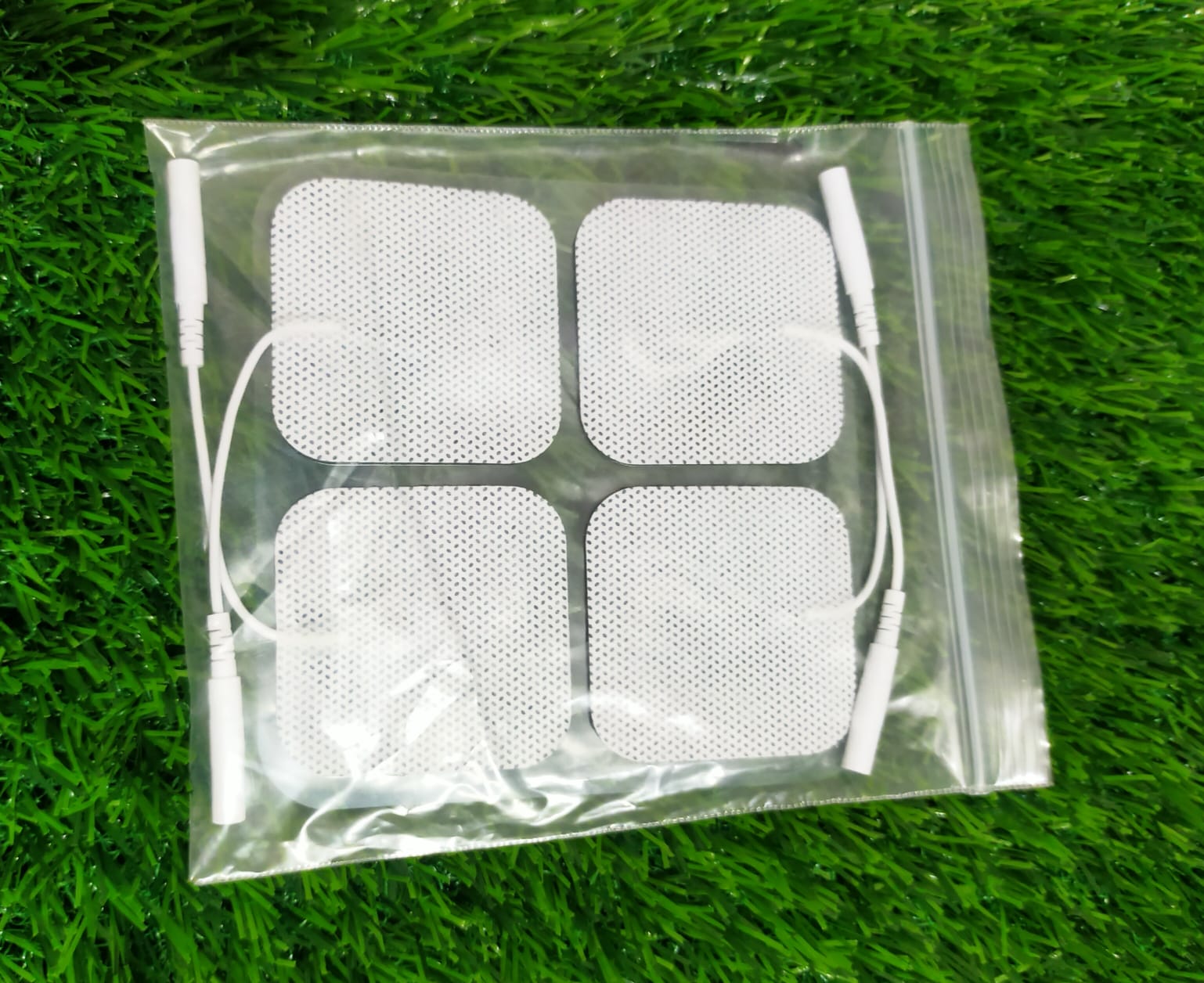 Picture of TENS Machine Replacement Electrode Pads 4pcs White