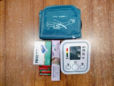 Picture of Digital bp mechine ,Digital thermometer and pluse oxymeter 3 combo White