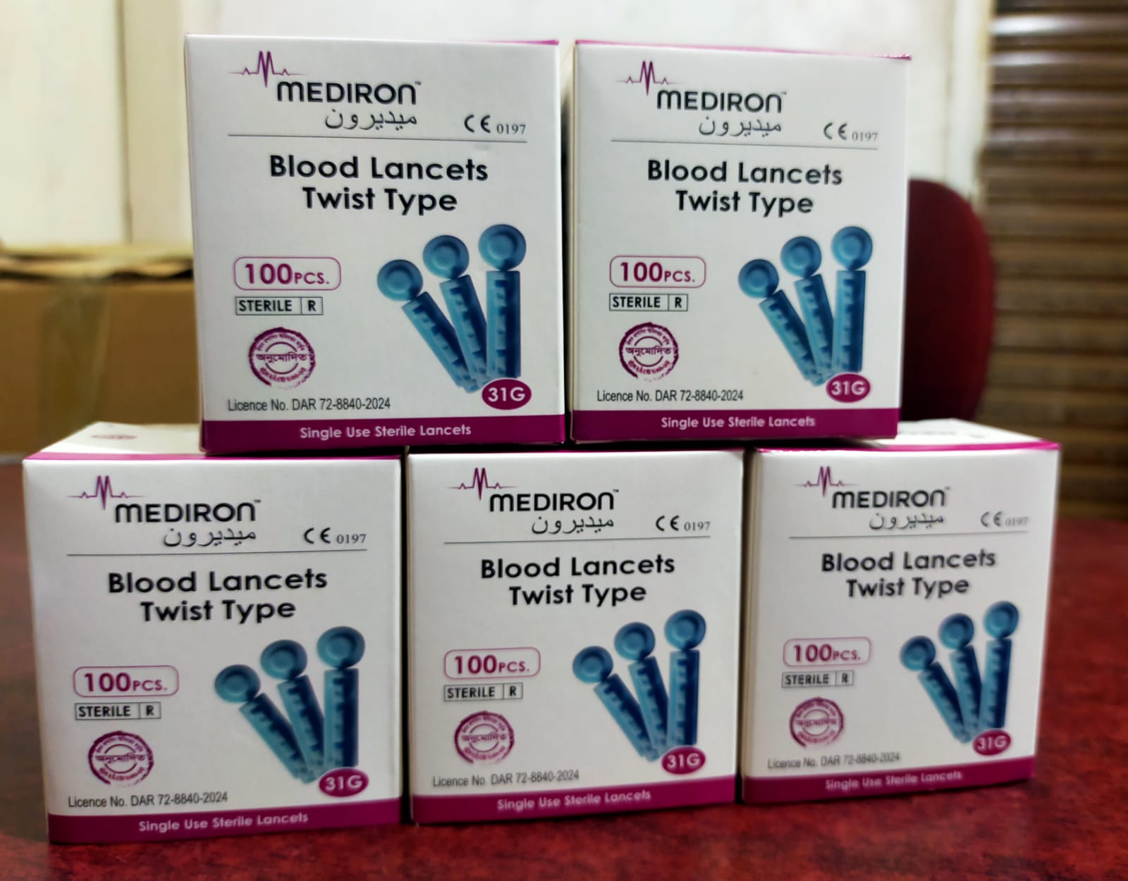 Picture of Sterile Round Blood Lancets 500pcs Twist Type 31G Painless Single Use Needles for Glucometer Pen 5 box Blue