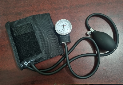 Picture of Rossmax Analog Blood Pressure Machine & Stethoscope Set Black
