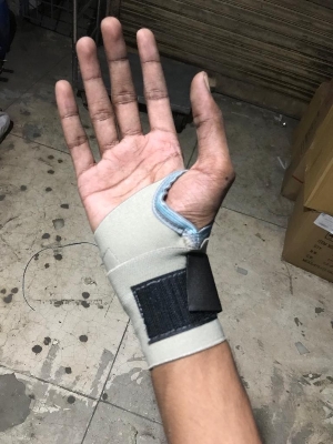 Picture of Taiba Thumb And Wrist Support Wrap For Men And Women Brace Stabilizer Gym Workout Sports Hand Injury Warm Bands, Relieve Pain Black