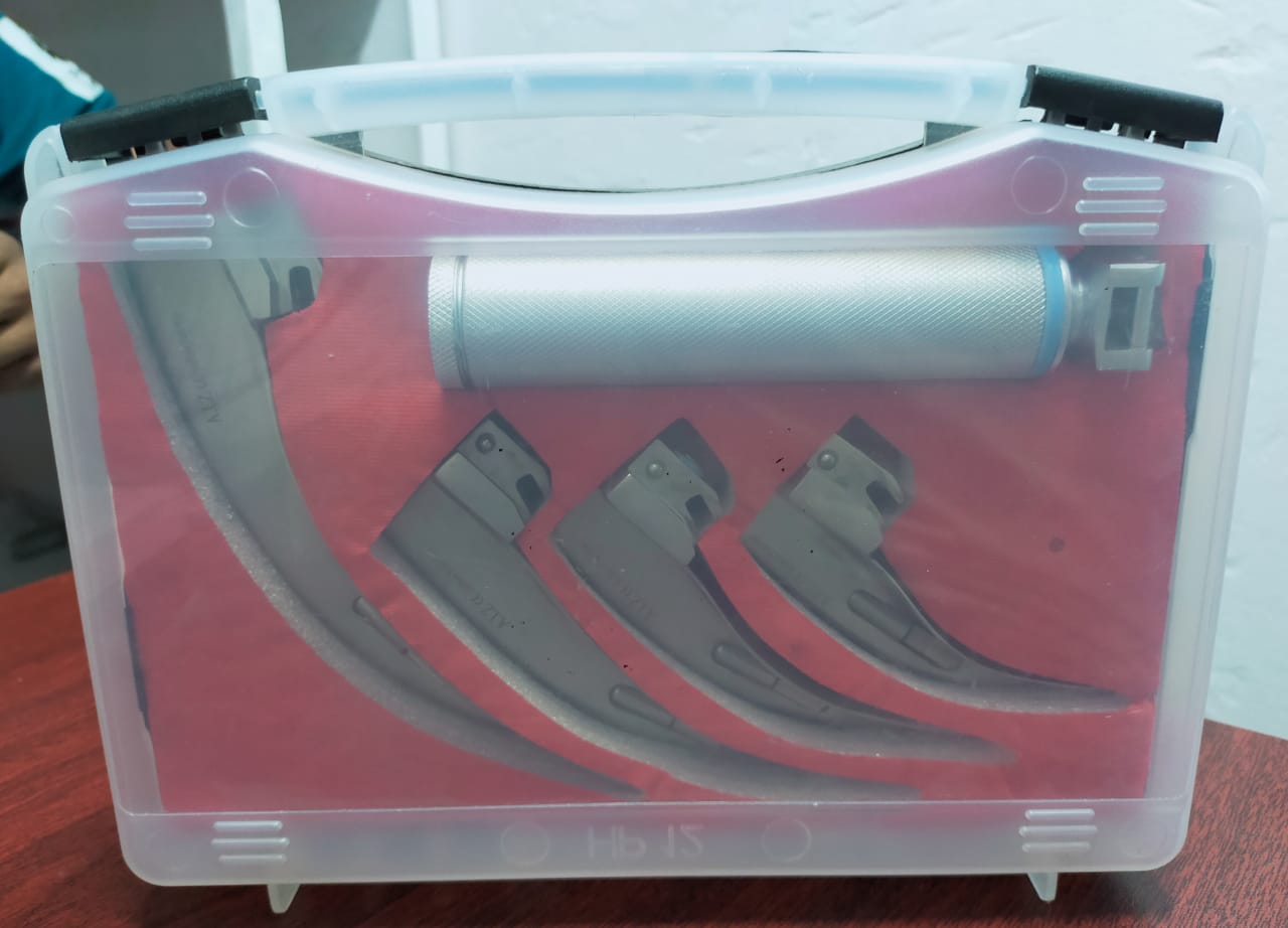 Picture of Laryngoscope 4 Blade 