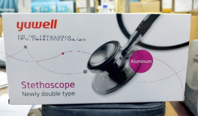 Picture of Manual Blood Pressure Machine & Stethoscope yuwell Black