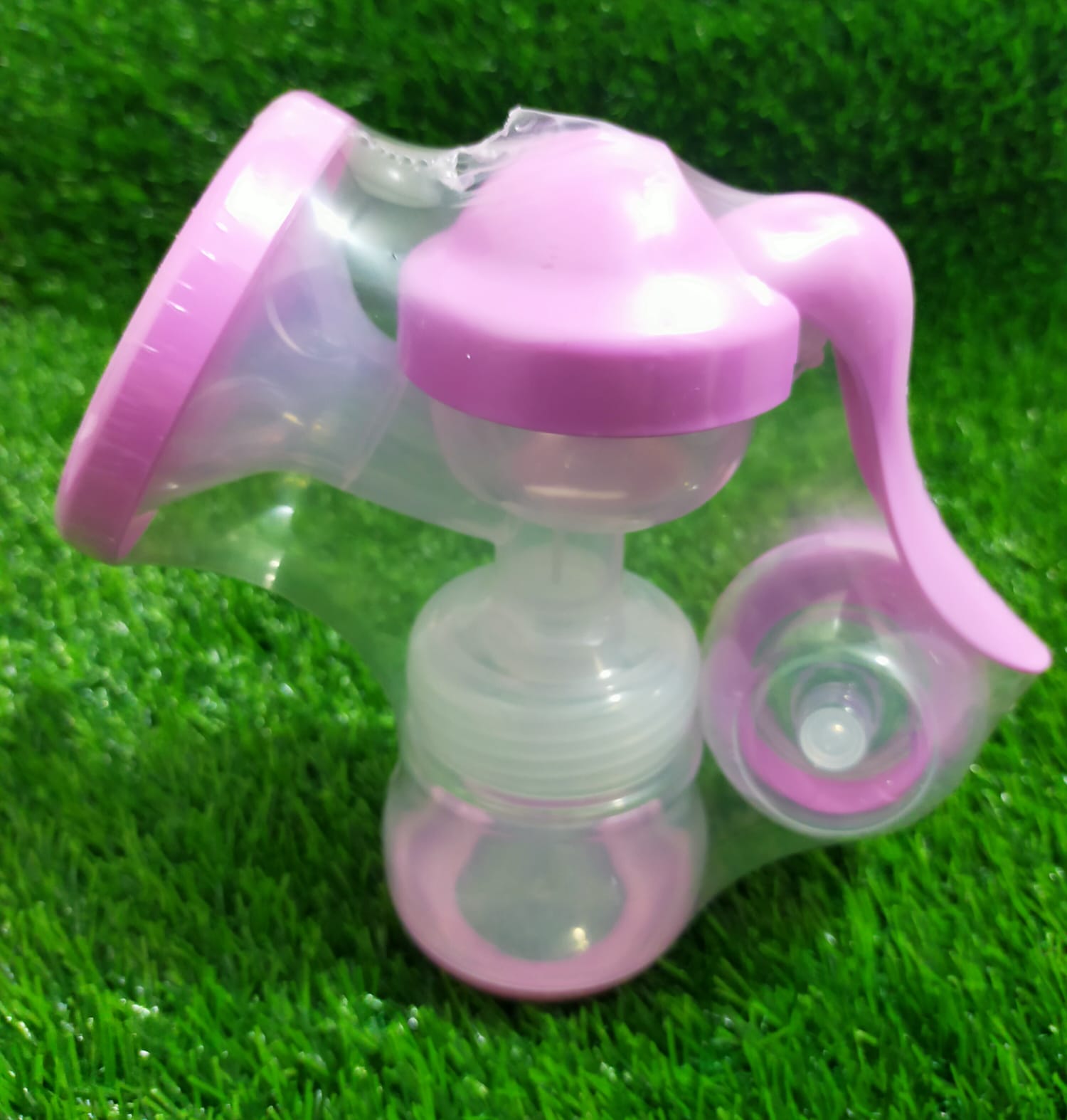 Picture of Manual Breastfeeding Pump Without Box - 1 Pieces 