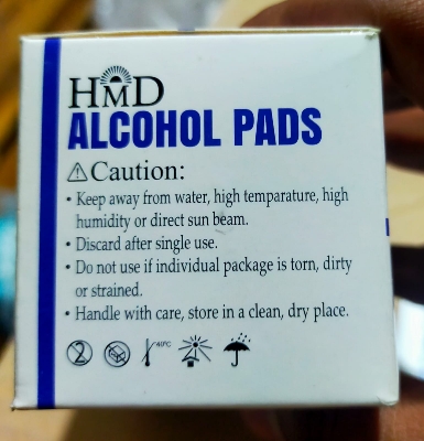 Picture of Alcohol Pad Premium Swabs 100 pcs 1 box 