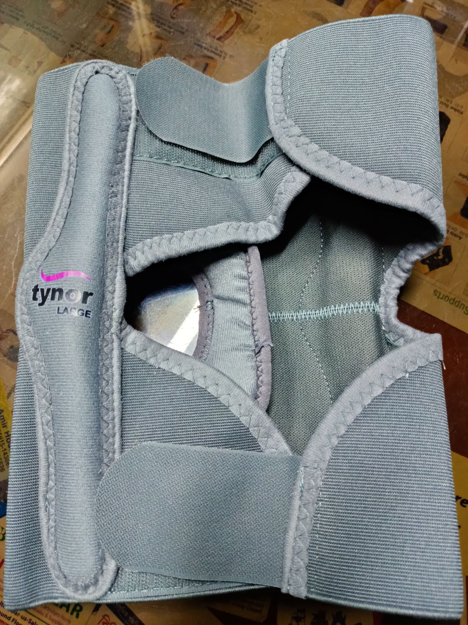 Picture of Tynor Elastic knee support, with Adjustable open knee support Grey