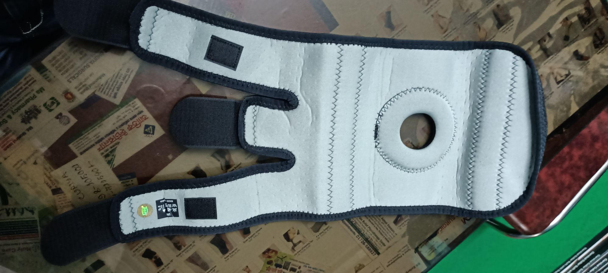 Picture of Knee Cap Support Belt Brace for Knee Pain Relief Open Patella Women and Men Knee Support Black