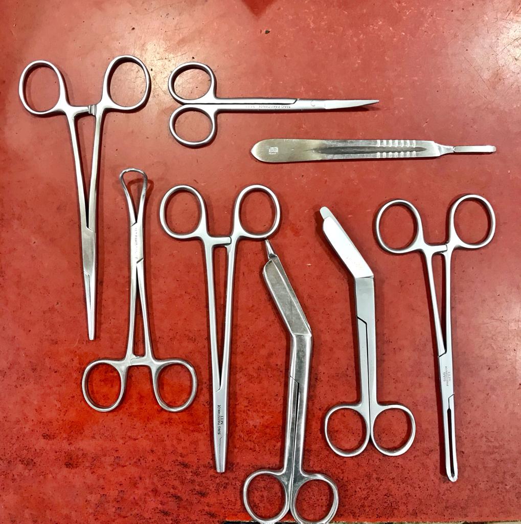 Picture of SURGICAL INSTRUMENT SET OF 8 PCS Medical Equipment Combo Beige