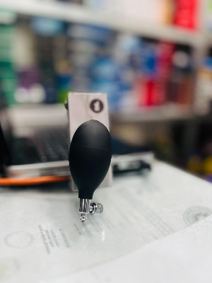 Picture of IML Medical Rubber Pump Bulb with Valve black colar Multicolor