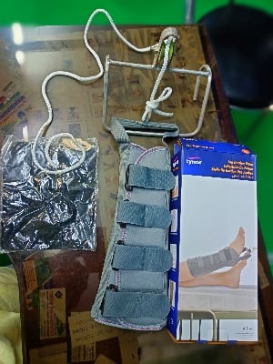 Picture of Tynor Leg traction (With puly set Adjustable) Grey
