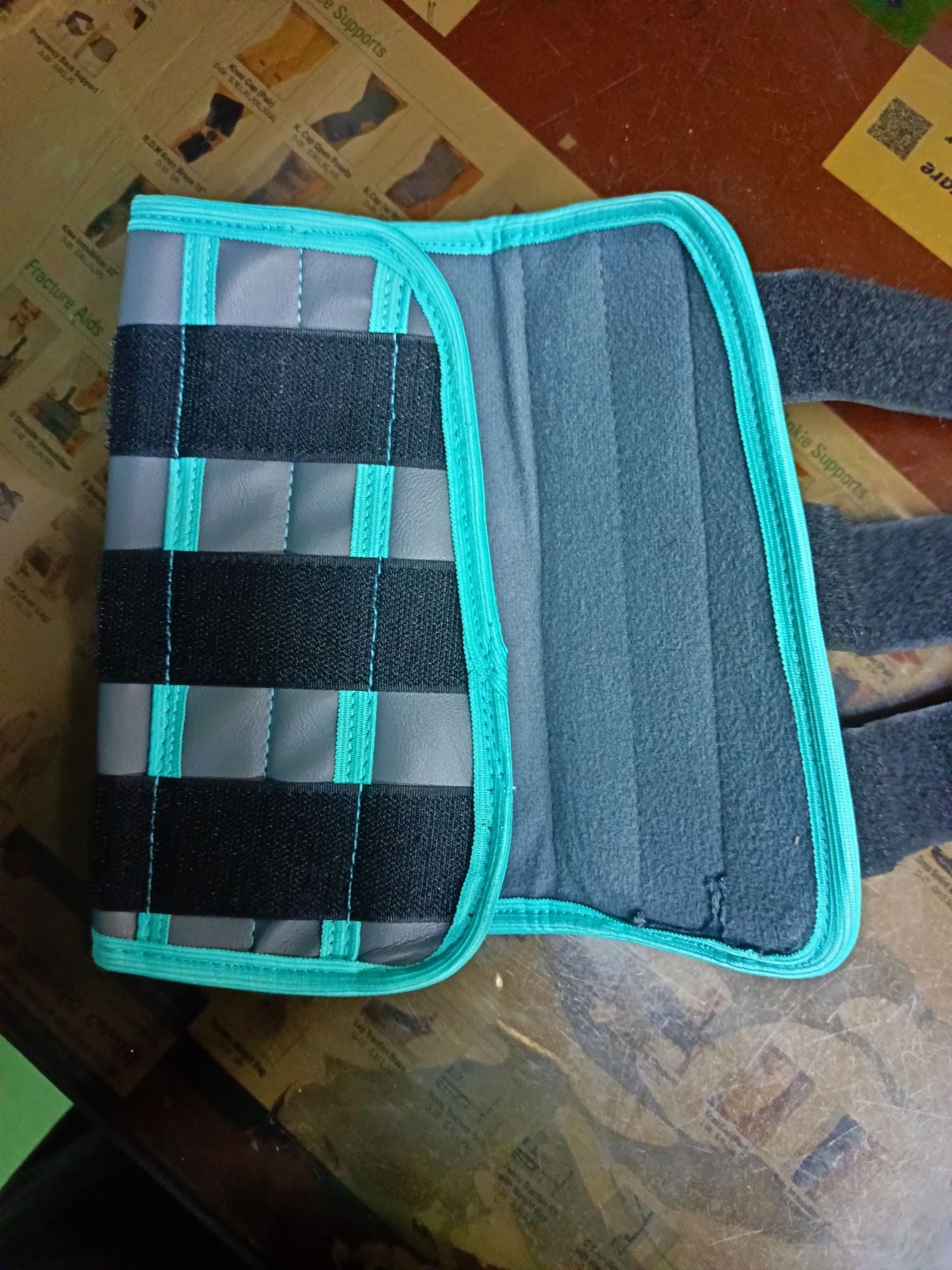 Picture of Leg Brace with immobilizer Support (local) 